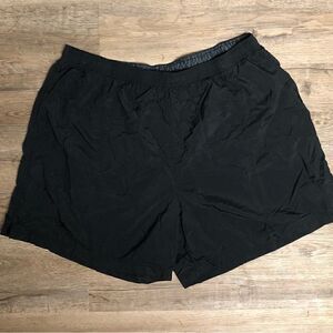 Columbia Men’s Black Active Shorts, elastic waist, size 2X, length is 6”